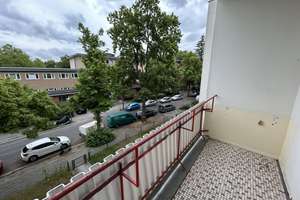 Sanierungsbedürftige 2-Zimmer-Eigentumswohnung mit Balkon in Berlin-Friedenau – Sachsenwaldstr. 15 a, 12157 Steglitz, Berlin – Vorschaubild 5
