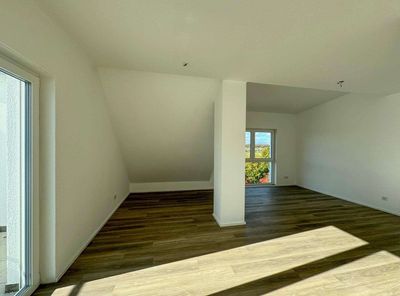 Geräumige Dachgeschosswohnung mit Balkon