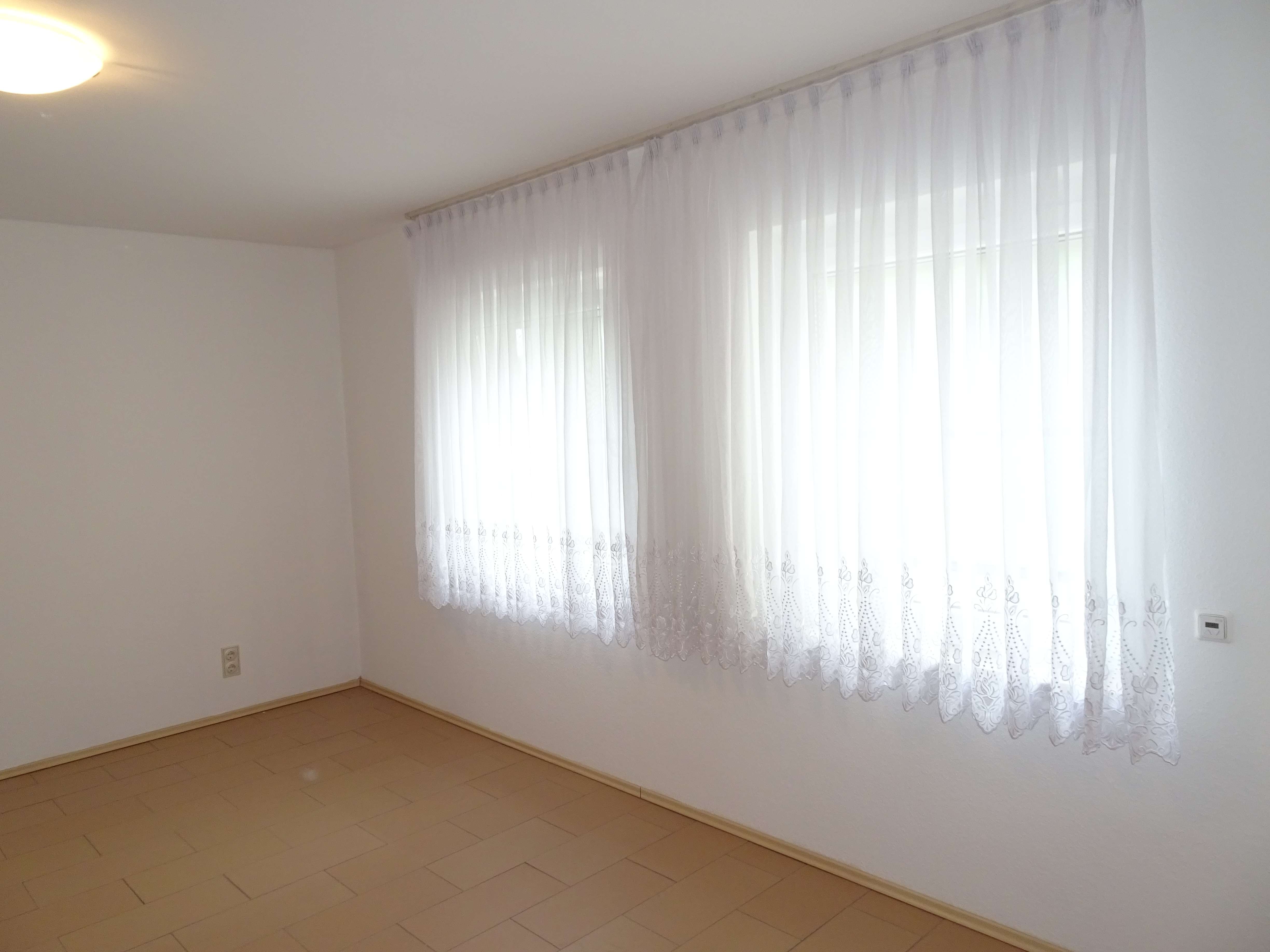 Immobilie in Wilhelmsdorf - Mehrfamilienhaus mit vier Wohnungen und Lager in Wilhelmsdorf bei Emskirchen - Bild 9