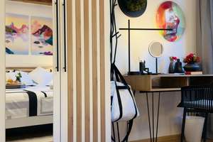 Bezugsfertig modern möblierte Wohnung in einem Denkmal im Herzen der Altstadt – 93047 Innenstadt, Regensburg – Vorschaubild 2