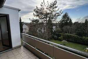 2-Zimmer-Dachgeschosswohnung mit Balkon und eigenem Eingang in Bonn-Holzlar