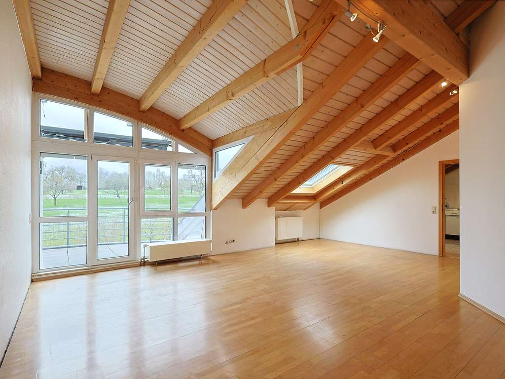 Immobilie in Deckenpfronn - Lichtdurchflutete Wohnung in naturnaher Lage mit besonderem Wohlfühlfaktor - Bild 1