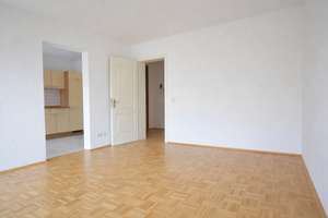 I Kapitalanlage Leipzig-Lindenau | vermietete 2-RW Altbauwohnung mit Balkon und Parkett I – Queckstraße 3, 4177 Altlindenau, Leipzig – Vorschaubild 4