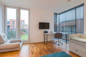 Exklusives Stadthaus mit Garten und 2 TG-Stellplätzen im beliebten Klein Borstel – Die vollständige Adresse der Immobilie erhältst du vom Anbieter., 22337 Ohlsdorf, Hamburg – Vorschaubild 9