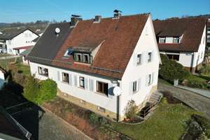 Großzügiges Einfamilienhaus mit vielseitigem Raumangebot und Garten – Die vollständige Adresse der Immobilie erhältst du vom Anbieter., 97846 Partenstein – Vorschaubild 1