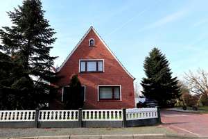 EFH im Zentrum von Rhauderfehn * 6 ZKB * Kanallage * Bj. 1962 * 1294 m² Grundstück * – Die vollständige Adresse der Immobilie erhältst du vom Anbieter., 26817 Rhauderfehn – Vorschaubild 2