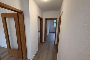 Frisch renovierte Wohnung im Zweifamilienhaus mit Garten direkt an der Regattabahn in DU-Wedau – Rüsternstr 9, 47279 Wedau, Duisburg – Vorschaubild 3