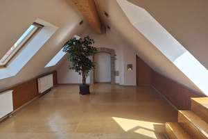 Charmante Maisonette-Dachgeschoßwohnung in bester Lage in der Augsburger Altstadt – Die vollständige Adresse der Immobilie erhältst du vom Anbieter., 86150 Lechviertel, östl. Ulrichsviertel, Augsburg – Vorschaubild 16