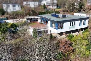 Luxus, Architektur, Design - hochwertige Villa am begehrten Siegener Kulmberg! – Die vollständige Adresse der Immobilie erhältst du vom Anbieter., 57072 Siegen, Siegen – Vorschaubild 2