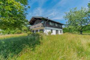 Großzügige Villa auf Traumgrundstück / KAUF GEGEN GEBOT