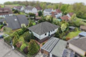 Charmant & großzügiges Einfamilienhaus mit ansprechendem Grundstück! – Die vollständige Adresse der Immobilie erhältst du vom Anbieter., 96484 Meeder – Vorschaubild 11