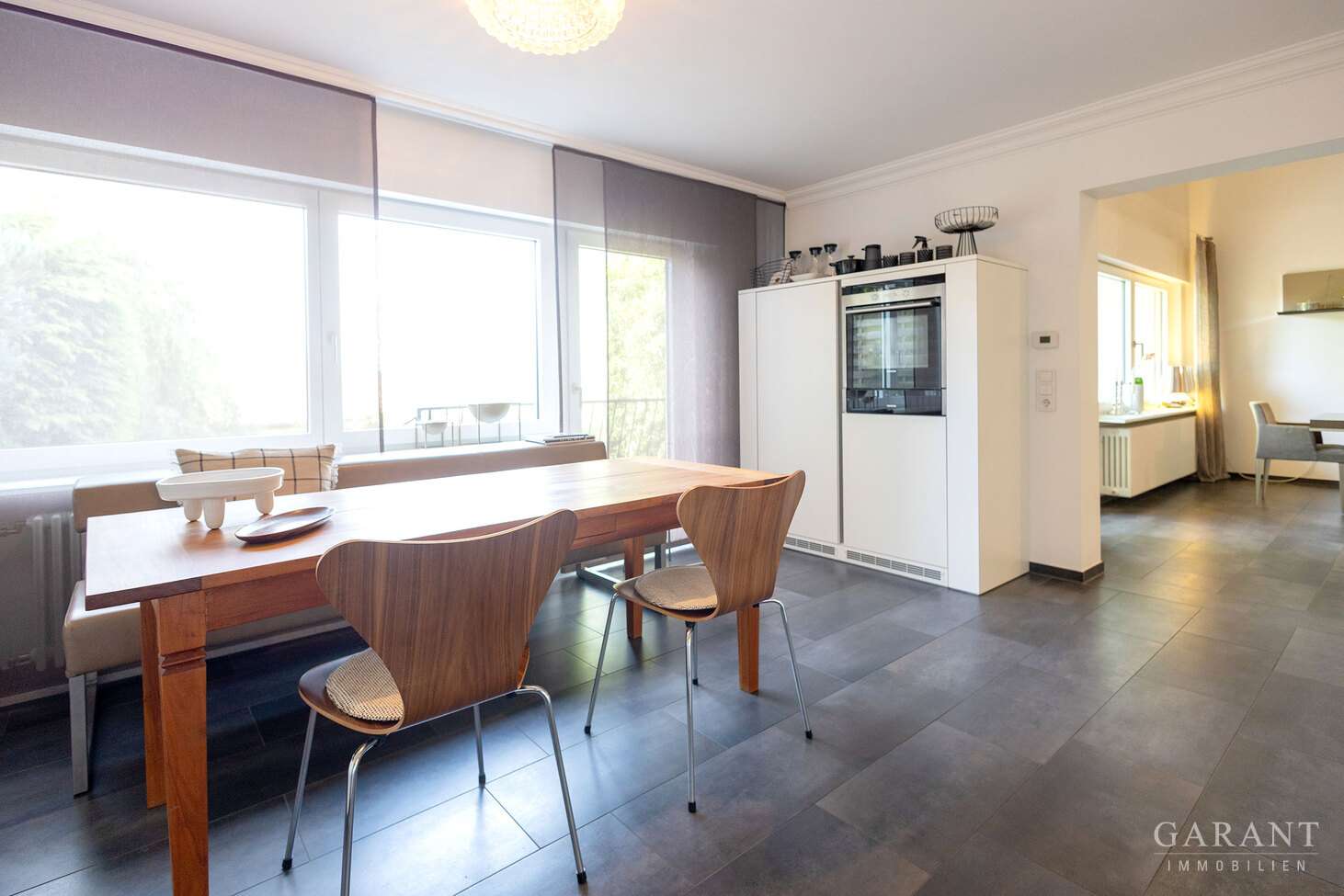 Immobilie in Talheim - Wohnen mit Stil: Kernsaniertes Reihenhaus mit außergewöhnlicher Architektur und viel Privatsphäre - Bild 3