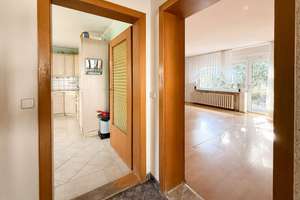 *bezugsfrei* 123 m² Wohnfläche auf zwei Etagen I 985 m² Grundstück I Garage I ausgebauter Keller – Die vollständige Adresse der Immobilie erhältst du vom Anbieter., 4207 Grünau-Siedlung, Leipzig – Vorschaubild 9