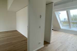 Dachgeschosswohnung mit Galerie und Einbauküche – Bötzowstraße 89, 10407 Prenzlauer Berg, Berlin – Vorschaubild 5
