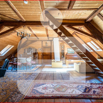 Geräumiges Mehrgenerationenhaus in der Dorfmitte - Wohnen und Arbeiten unter einem Dach!