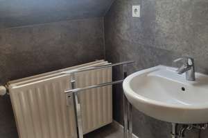 Renovierte Dachgeschosswohnung mit Pantryküche(Whg.8) – Bahnhofstraße 25, 66125 Dudweiler (Ortsteil), Saarbrücken – Vorschaubild 5