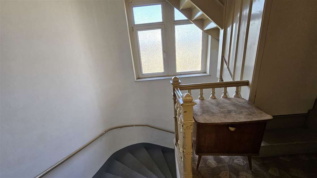 Immobilie in Bertsdorf-Hörnitz - Zittau: Historische Haushälfte mit großem Garten & Remise – Potenzial! - Bild 3