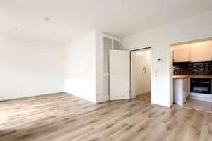 Saniertes Appartement in ruhiger Seitenstraße mit Einbauküche und Balkon – Die vollständige Adresse der Immobilie erhältst du vom Anbieter., 40217 Unterbilk, Düsseldorf – Vorschaubild 7