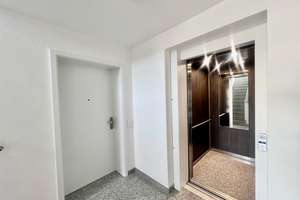 Großzügige 3-Zi-Wohnung mit Balkon-Loggia, zwei Bädern, großen Schlafzimmern und offener Küche – Im Dorf 14, 51381 Lützenkirchen, Leverkusen – Vorschaubild 2