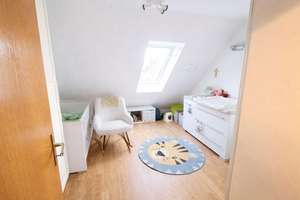 Dresden-Cossebaude - provisionsfrei: Attraktive 4,5-Raum Maisonette-Wohnung mit Balkon – Kolpingstraße 14, 1156 Cossebaude, Dresden – Vorschaubild 14
