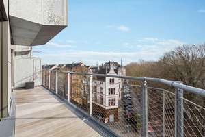 Zwei Ebenen. Klare Architektur. Wohnen über Bilk mit Blick in die Baumkronen. – Die vollständige Adresse der Immobilie erhältst du vom Anbieter., 40223 Bilk, Düsseldorf – Vorschaubild 11