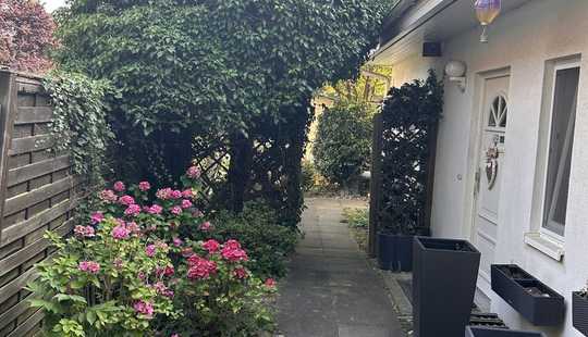 Bild von Einfamilienhaus im grünen Georgswerder