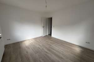 Doppelhaushälfte mit 4,5 Zimmern und Garten in Stammheim – Die vollständige Adresse der Immobilie erhältst du vom Anbieter., 70439 Stammheim-Süd, Stuttgart – Vorschaubild 5