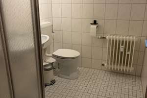 Vollvermietetes gepflegtes 5-Familienhaus mit Loggien, Gemeinschaftsgarten und 4 Garagen in Dellwig – 45357 Dellwig, Essen – Vorschaubild 12