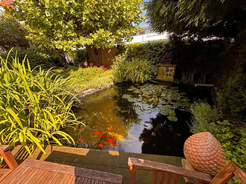 ## Familienfreundliches Zweifamilienhaus in Erkelenz mit viel Charme & Garten ... ##