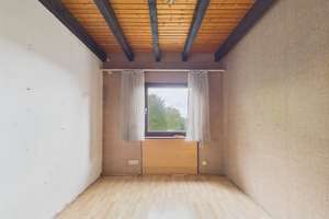 Sanierungsbedürftiges Reihenendhaus mit Garage, Außenstellplatz & Garten in Herrenberg-Haslach! – Die vollständige Adresse der Immobilie erhältst du vom Anbieter., 71083 Herrenberg – Vorschaubild 7
