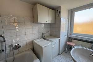 Schicke 3-4 Zimmer-Eigentumswohnung mit Balkon und Fahrstuhl in gepflegter Wohnanlage in Wald. – Die vollständige Adresse der Immobilie erhältst du vom Anbieter., 42719 Gräfrath, Solingen – Vorschaubild 10