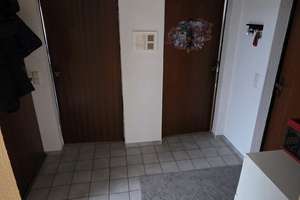 3,5-Zimmer Dachgeschosswohnung mit Balkon, Küche & Klimaanlage – ab sofort zu vermieten – Frieden 1, 64832 Babenhausen – Vorschaubild 3