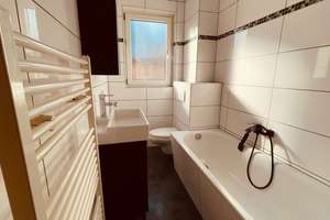 Geräumiges 10-Zimmer Reiheneckhaus in Duisburg-Aldenrade mit Garage – Die vollständige Adresse der Immobilie erhältst du vom Anbieter., 47179 Aldenrade, Duisburg – Vorschaubild 7