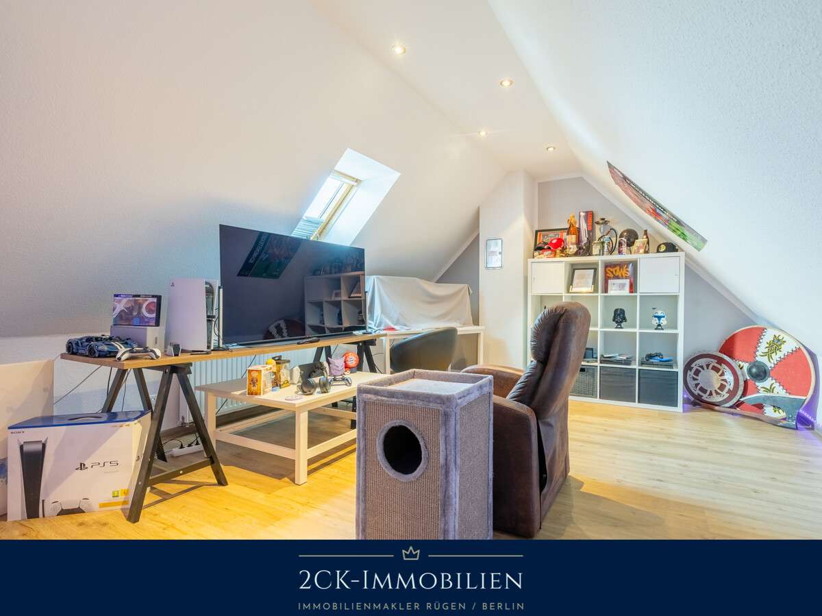 Immobilie in Baabe - Ostseebad Baabe: Moderne DHH, 5 Zimmer, 125 m², Seeblick, Kamin, 2 Bäder & Stellplätze! - Bild 10