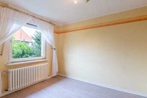 ++ FREISTEHENDES FAMILIENGLÜCK MIT GARTEN & GARAGE ... 155 m² Wohnfläche auf gut 1.000 m² Grundstück – Neuss (Rhein-Kreis) – Vorschaubild 8