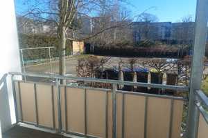 Hochparterre-Whg mit Fensterbad, s/o-Balkon und Stellplatz – Mosenstraße 6, 9130 Chemnitz – Vorschaubild 5