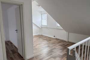 Schönes 5-Zimmer-Reihenhaus mit EBK in Jüchen – Neuss (Rhein-Kreis) – Vorschaubild 3