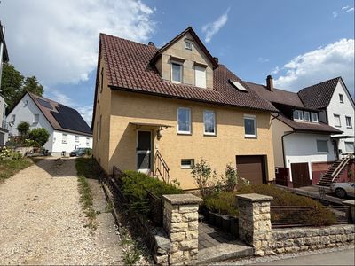 Charmantes Einfamilienhaus mit Ausbaupotenzial