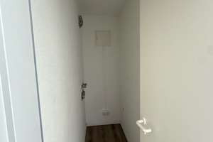 helle renovierte 2-Zimmer-Wohnung 52m² im Dachgeschoß Einbauküche Duschbad in Heide – Meldorfer Str. 184, 25746 Heide – Vorschaubild 4