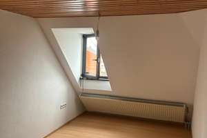 Dachgeschoss-Wohnung in Würzburg: 2 Zimmer mit Charme – Rotkreuzstraße 13, 97080 Altstadt, Würzburg – Vorschaubild 5