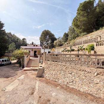 Rustikales Anwesen mit Landhaus und 5 Hektar Gebiet Tortosa