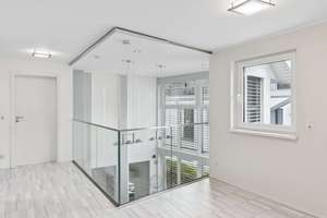 Außergewöhnliches Familiendomizil mit Pool, Galerie und exklusiver Architektur – Die vollständige Adresse der Immobilie erhältst du vom Anbieter., 22145 Rahlstedt, Hamburg – Vorschaubild 12