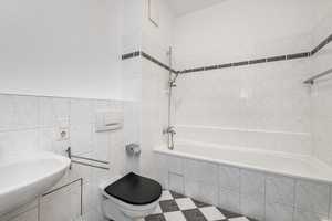Provisionsfrei: Bezugsfreie 3-Zimmer-Wohnung am Soho House
Free 3-room apartment at Soho House – Berlin – Vorschaubild 7