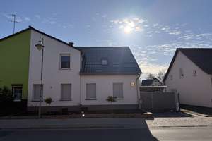 Modernisiert & großzügig: Haus mit Kamin, offener Küche und 2 Bädern – Potsdamer Straße 36, 14669 Ketzin – Vorschaubild 1