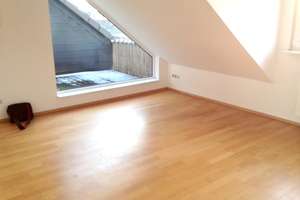 Dachgeschosswohnung in ruhiger Lage | Balkon & Stellplatz – Die vollständige Adresse der Immobilie erhältst du vom Anbieter., 50733 Nippes (Ortsteil), Köln – Vorschaubild 8