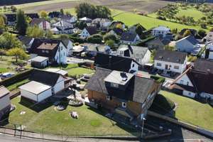 Geräumiges Einfamilienhaus in Büdingen - Calbach mit großem Grundstück – Die vollständige Adresse der Immobilie erhältst du vom Anbieter., 63654 Büdingen – Vorschaubild 1