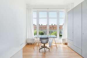 Über den Dächern des Bötzowviertels Ein Zuhause mit Licht, Ruhe und besonderer Energie – Die vollständige Adresse der Immobilie erhältst du vom Anbieter., 10407 Prenzlauer Berg, Berlin – Vorschaubild 12
