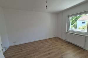2 Zimmer mit Balkon, hell, zentral, Nähe MHH,  gute Verkehrsanbindung, im Grünen – Die vollständige Adresse der Immobilie erhältst du vom Anbieter., 30655 Groß-Buchholz, Hannover – Vorschaubild 4