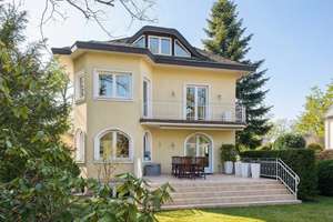 Villa mit Blick auf den Kleinen Wannsee und viel Raum für die ganze Familie – Die vollständige Adresse der Immobilie erhältst du vom Anbieter., 14109 Wannsee, Berlin – Vorschaubild 14