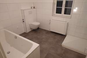 Einfamilienhaus  Rheinnähe (Köln-Niehl). 122 m² sanierter Altbau